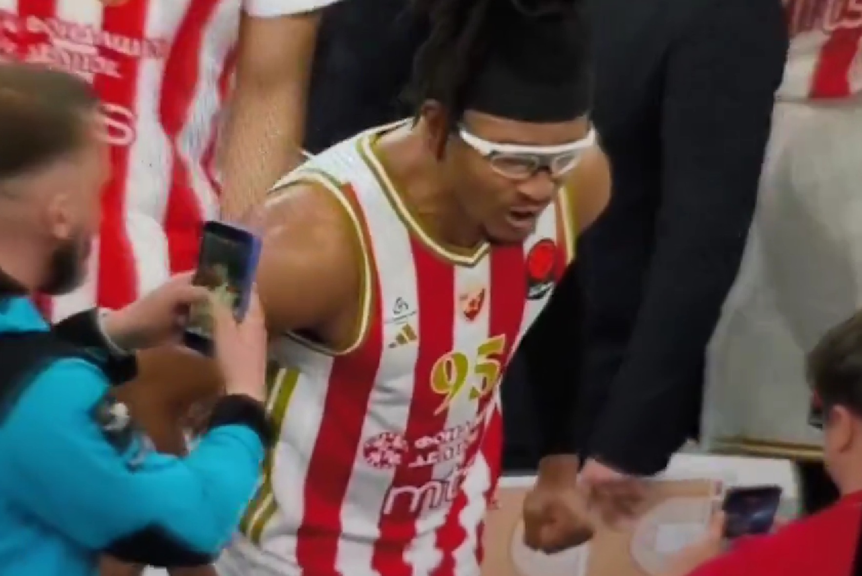 Moneke kakvog do sada niste videli, zbog navijača pobesneo posle pobede protiv Baskonije: "Umoran sam od toga"