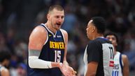 Denver - San Antonio: Jokić fenomenalan na poluvremenu, skandalozna odluka obeležila meč