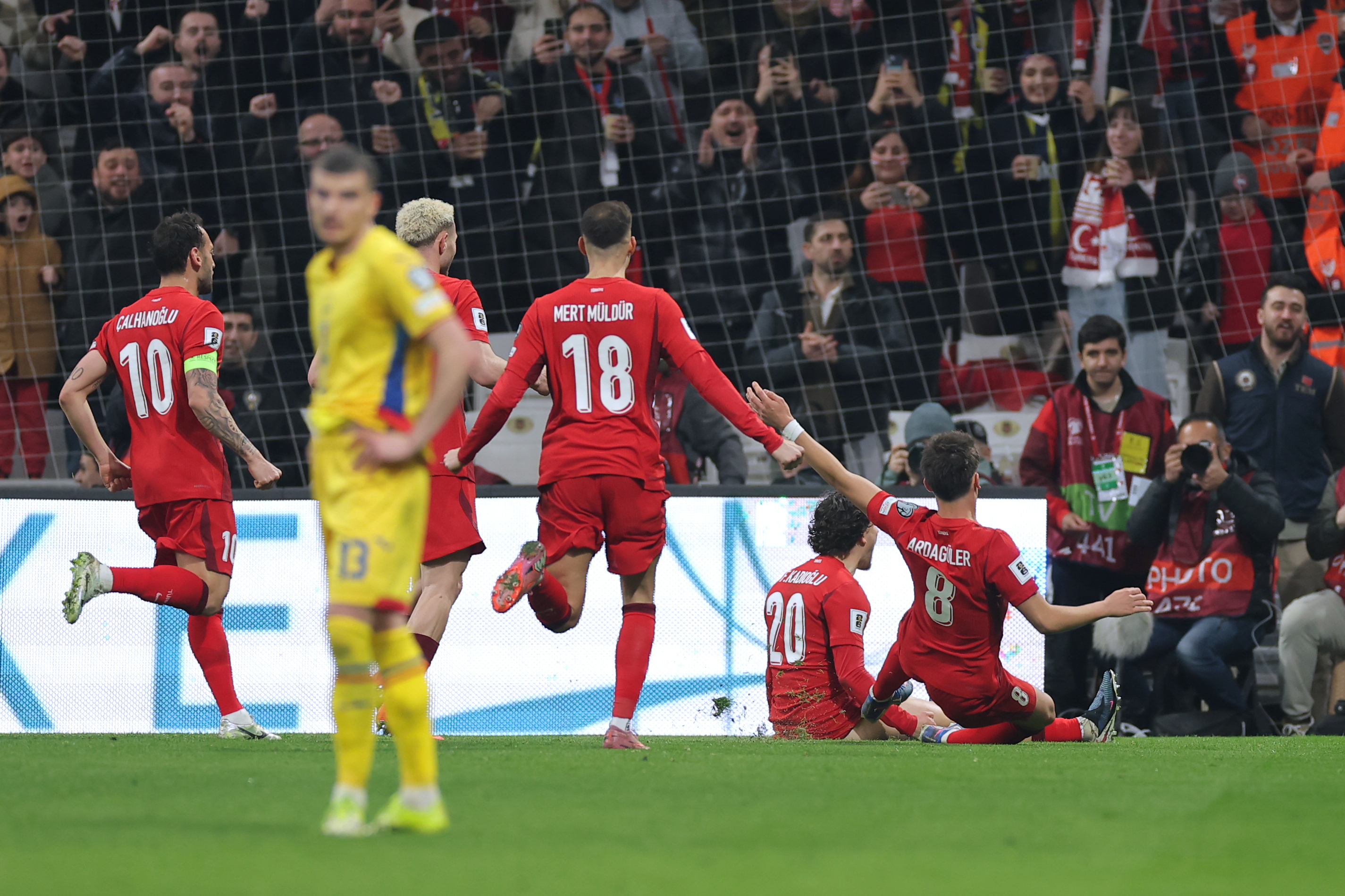 Turci srušili pravoslavnu braću i ušli u finale, sad čekaju tzv. Kosovo za plasman na Mundijal