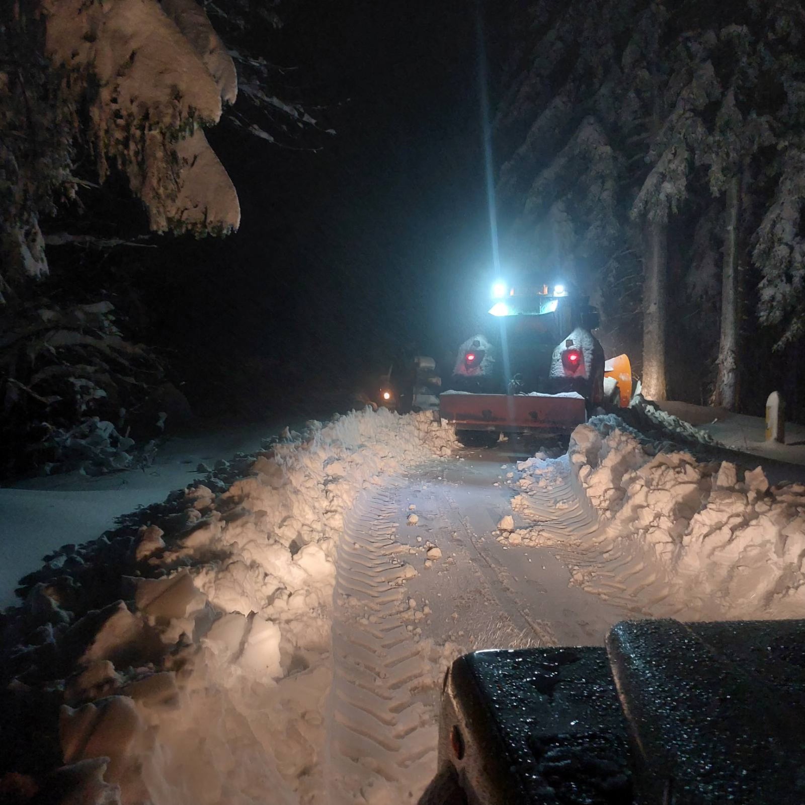 U Hrvatskoj palo 80 cm snega: "Situacija se ne poboljšava, stalno se vrtimo u krug"