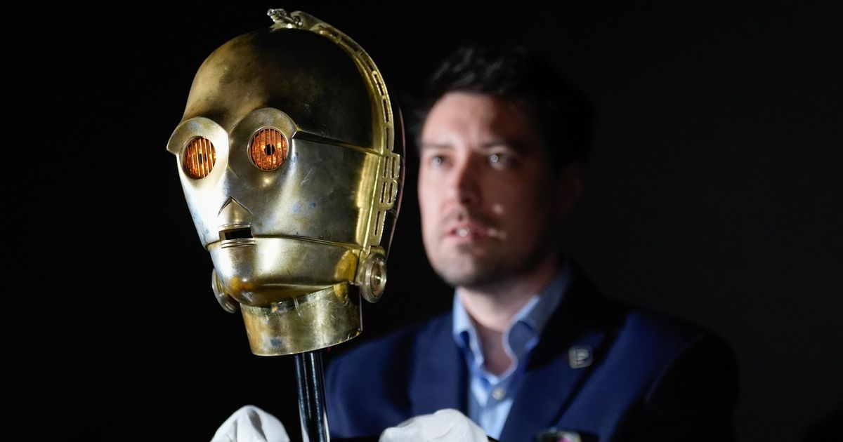 Head of Famous Robot from "Star Wars" Sold at Auction: Price to Make You Faint!
