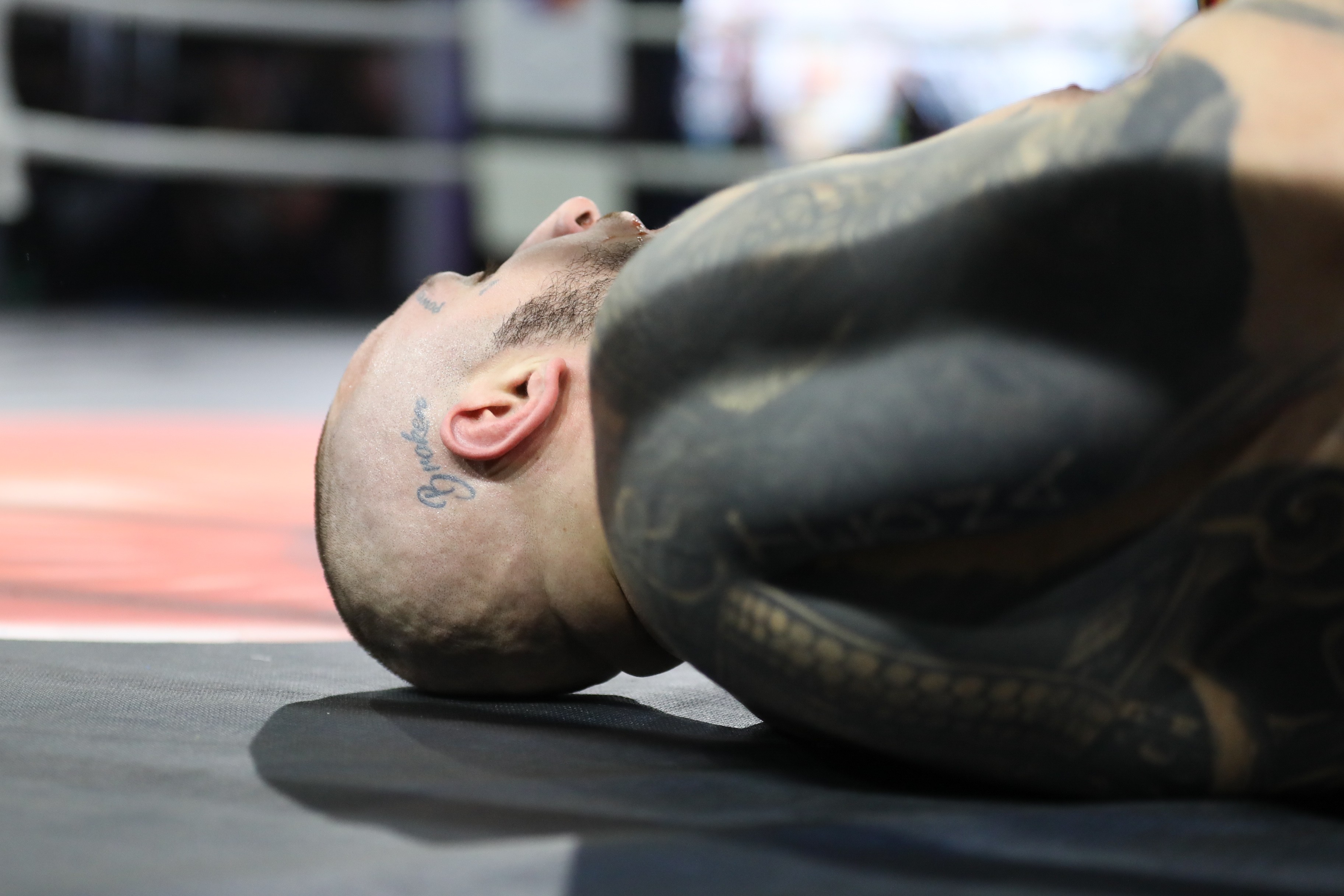 Vuk Mob nije znao gde se nalazi: Snimili smo ga izbliza posle brutalnog nokauta Vasa Bakočevića