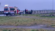 Prve slike sa mesta nesreće na Pupinovom mostu: Vatrogasci uspešno izvukli muškarca!