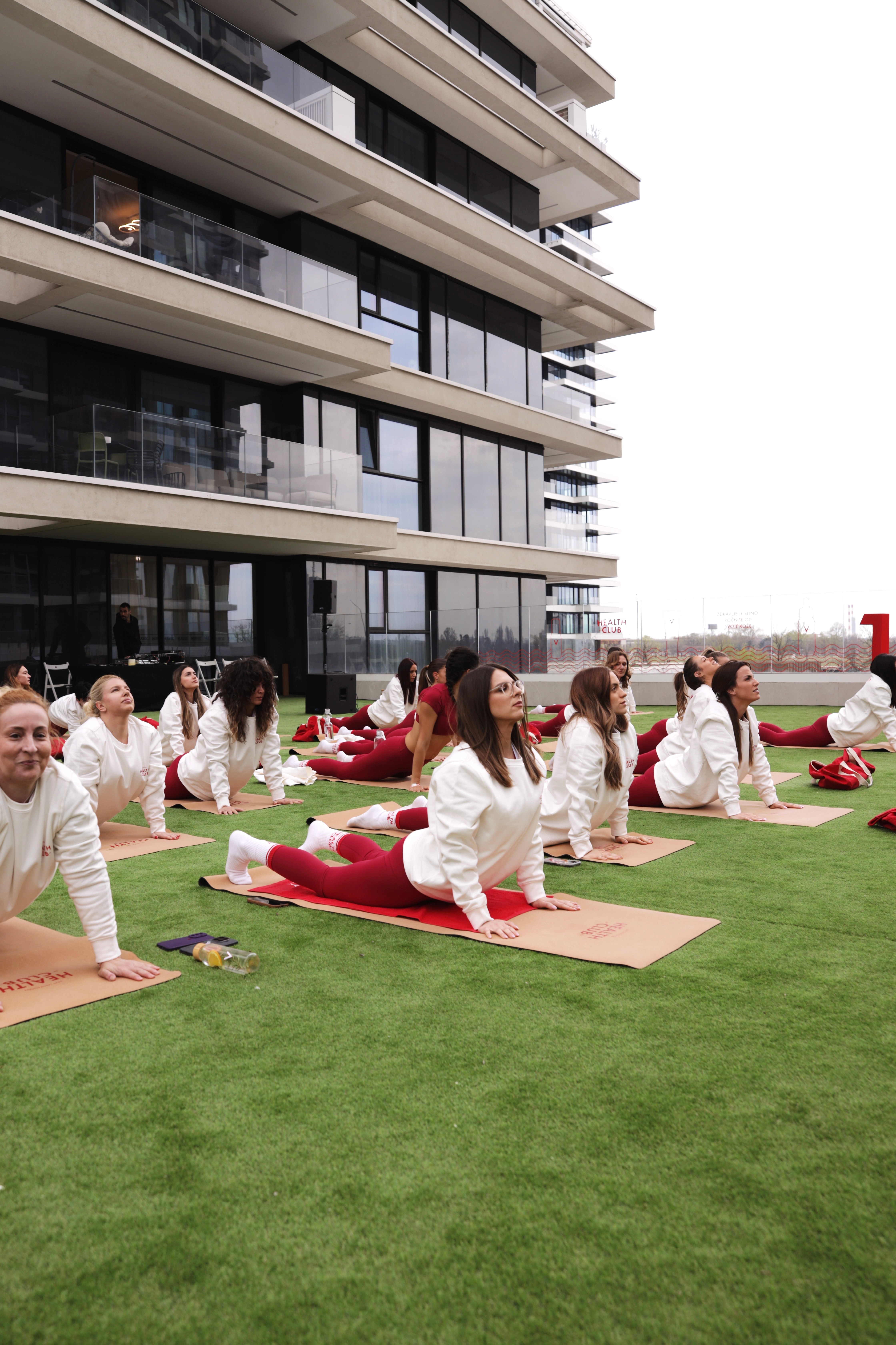 Savremeni pristup nezi i zdravlju kože: Vichy Health Club okupio stručnjake i goste u razgovoru o trendovima