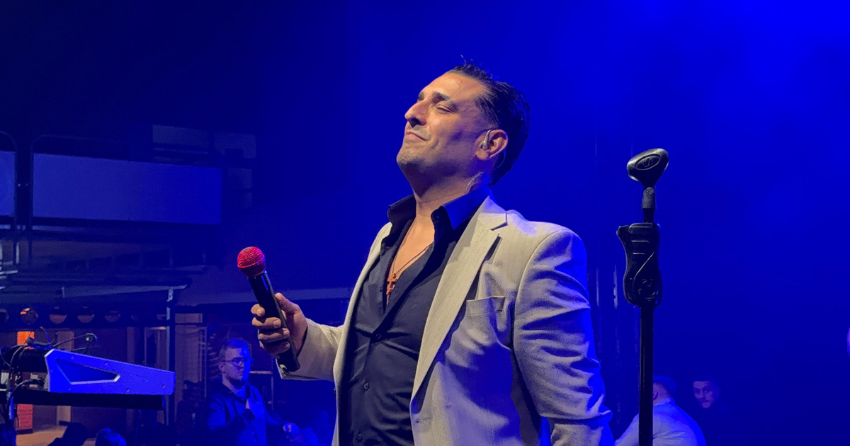 Darko grca u suzama, nije mogao da završi pesmu: Sišao u publiku, slomile ga ove reči - Opet iz mrtvih ustaću