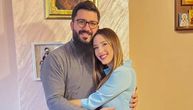 "To joj je pomoglo da preživi" Pevačica o teškom periodu, ćerku krstila u inkubatoru: "Tad je sve krenulo..."