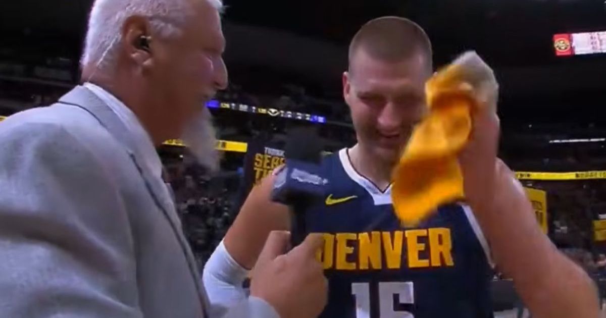 Novinar pitanjem nasmejao Jokića: 