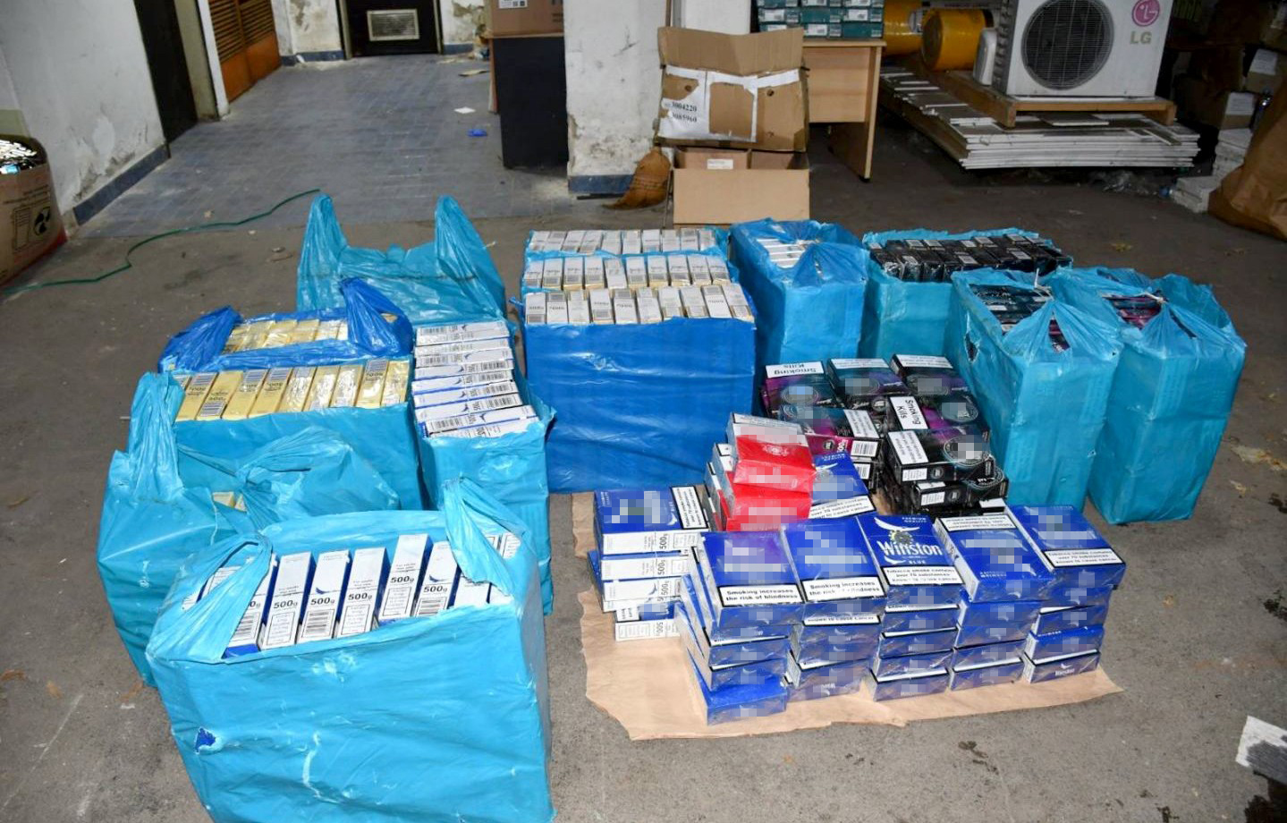 Pao švercer u Pirotu: Oštetio budžet za skoro 3 miliona dinara, policija zaplenila 450 paketa rezanog duvana