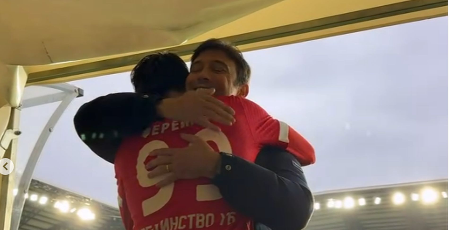 Osvojio je Ligu šampiona i tri Premijer lige, a sad je čuveni fudbaler došao u Loznicu na novi stadion