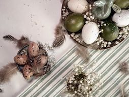 Maslinasta jaja, Vaskrs, farbanje jaja