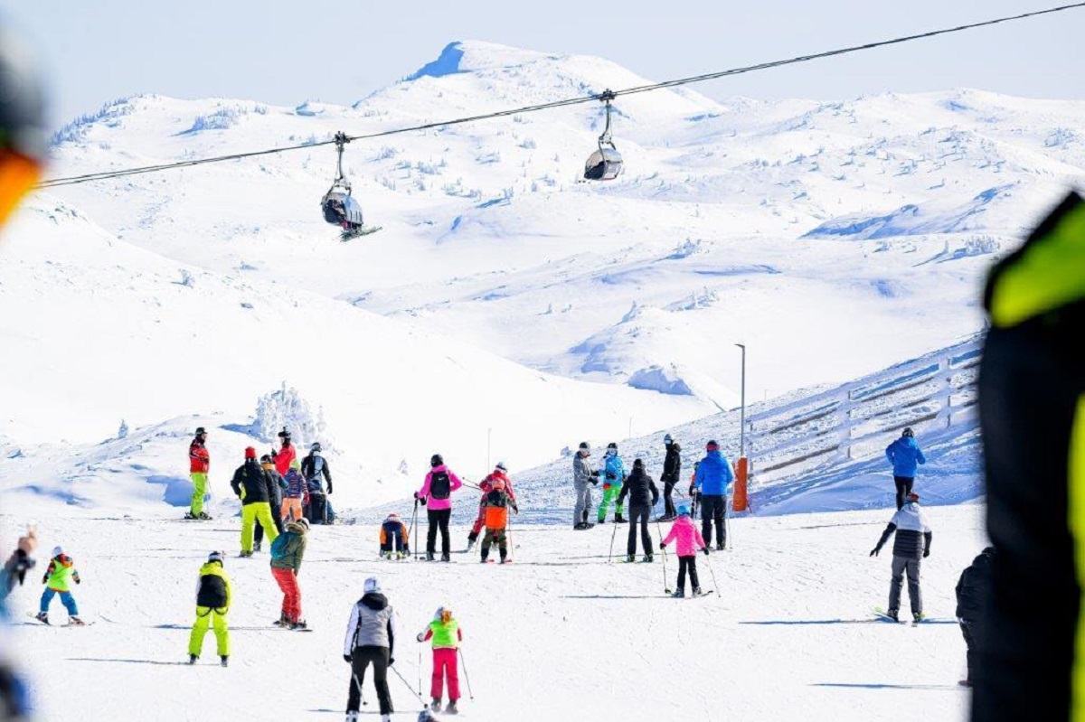 Na Jahorini kao u jeku sezone: Skijaši se vraćaju na planinu!