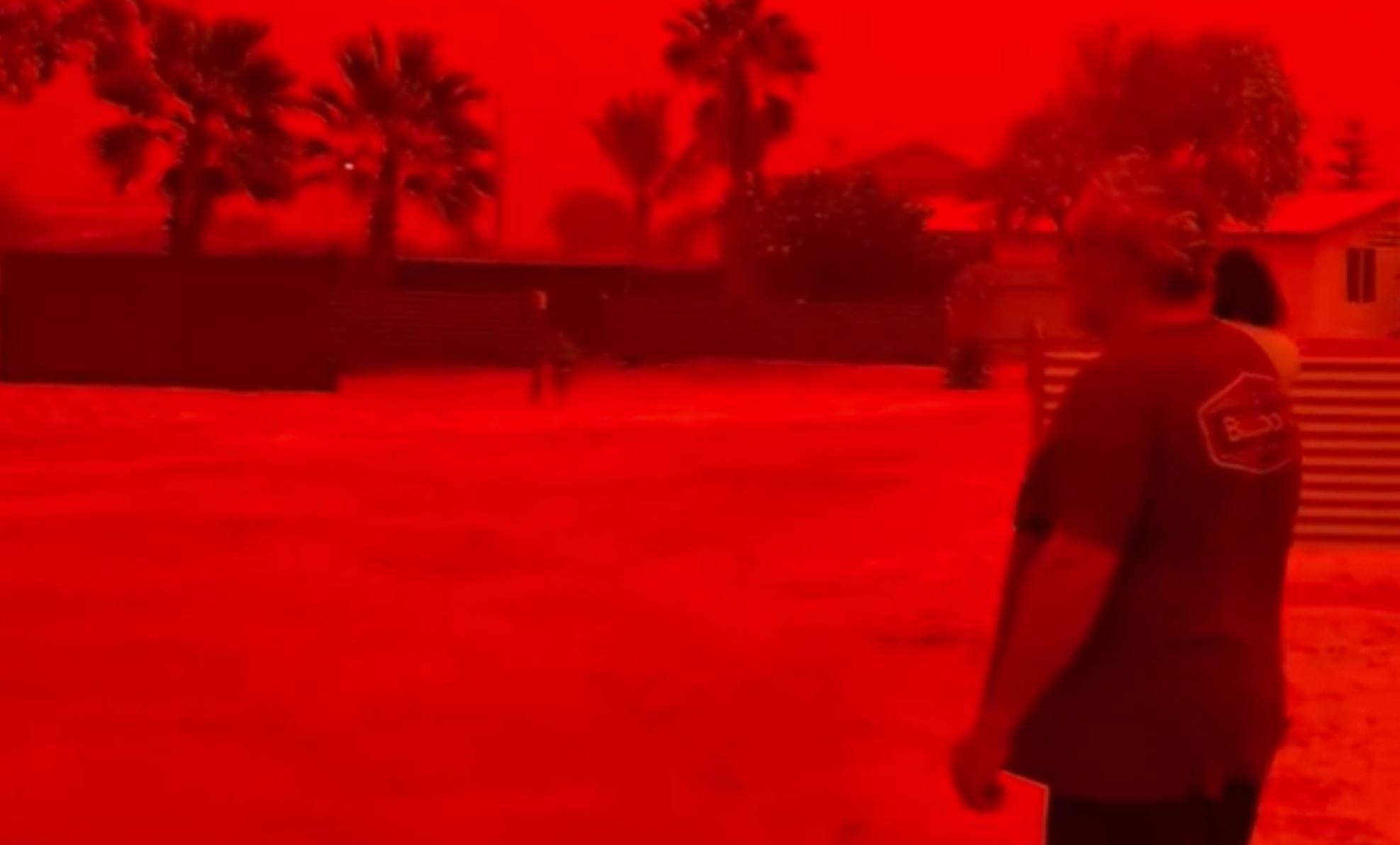 Jezivi prizori iz Australije: Nebo postalo krvavo crveno, vazduh gust, nastao potpuni mrak usred dana