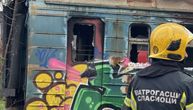 TRAGEDIJA KOD PANČEVAČKOG MOSTA: Strujni udar ga spržio na vagonu, vatrogasci-spasioci skidali telo