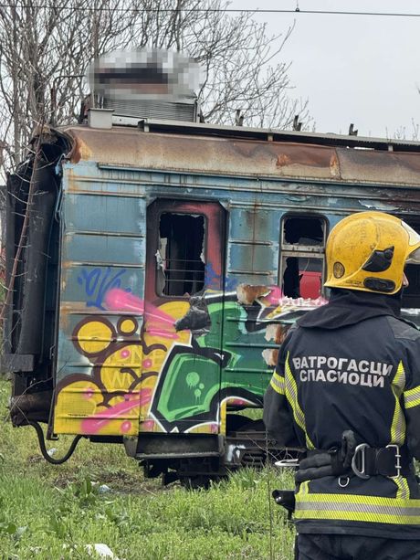 Mladić, struja, voz, vagon, Pančevački most