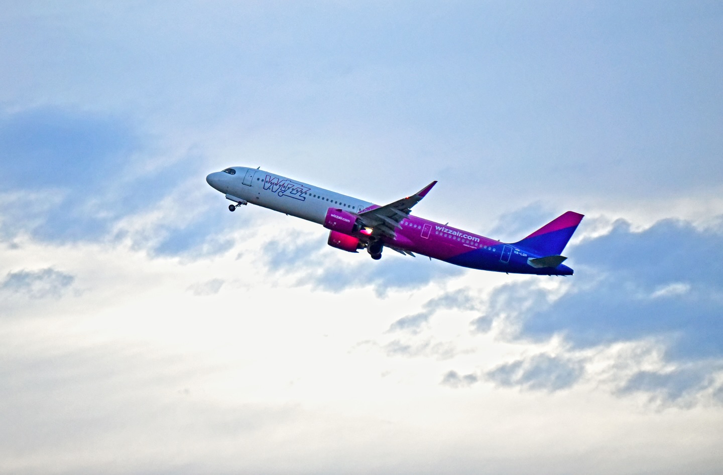 Putovanje će poskupeti zbog rata u Iranu: Ovako će izgledati cene karata za avionske letove