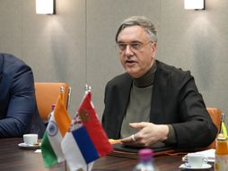 Marko Čadež, Ašiš Saraf