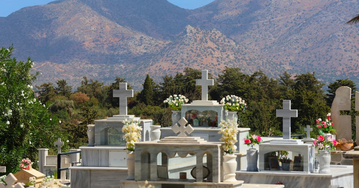 Nezamisliva tragedija potresla Grčku: Troje dece izgubilo oba roditelja u razmaku od nekoliko sati!