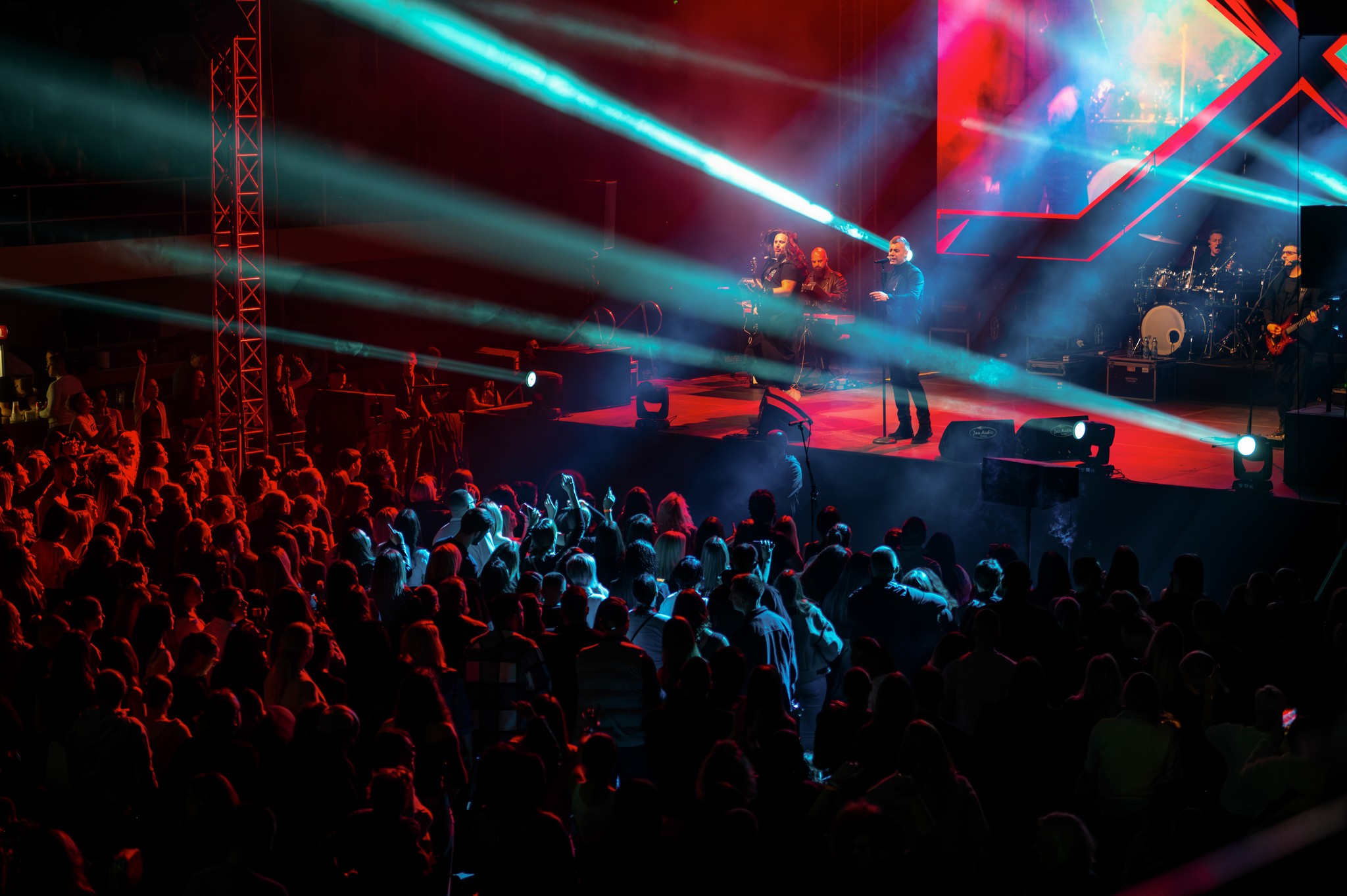 Noćas prekinut koncert Lexington benda u Zaječaru: Bojan morao da reaguje