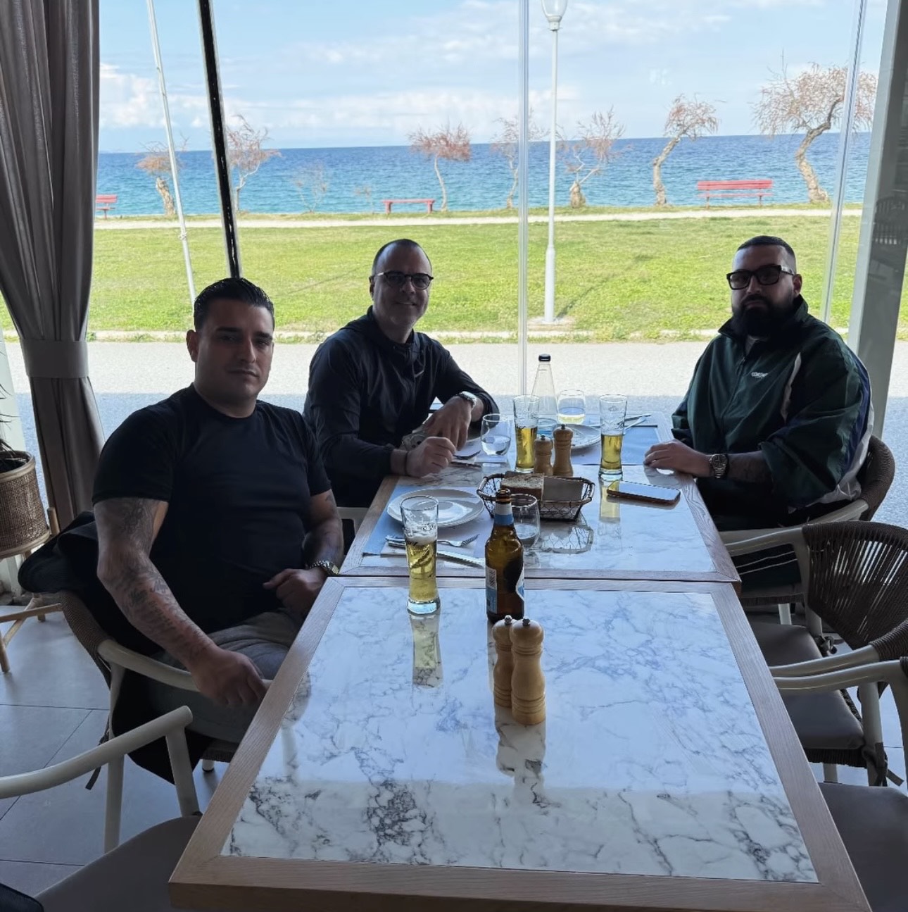 Darko Lazić posle tragedije brata napustio Srbiju: Muž Ane Sević krenuo sa njim, ali i ovaj pevač