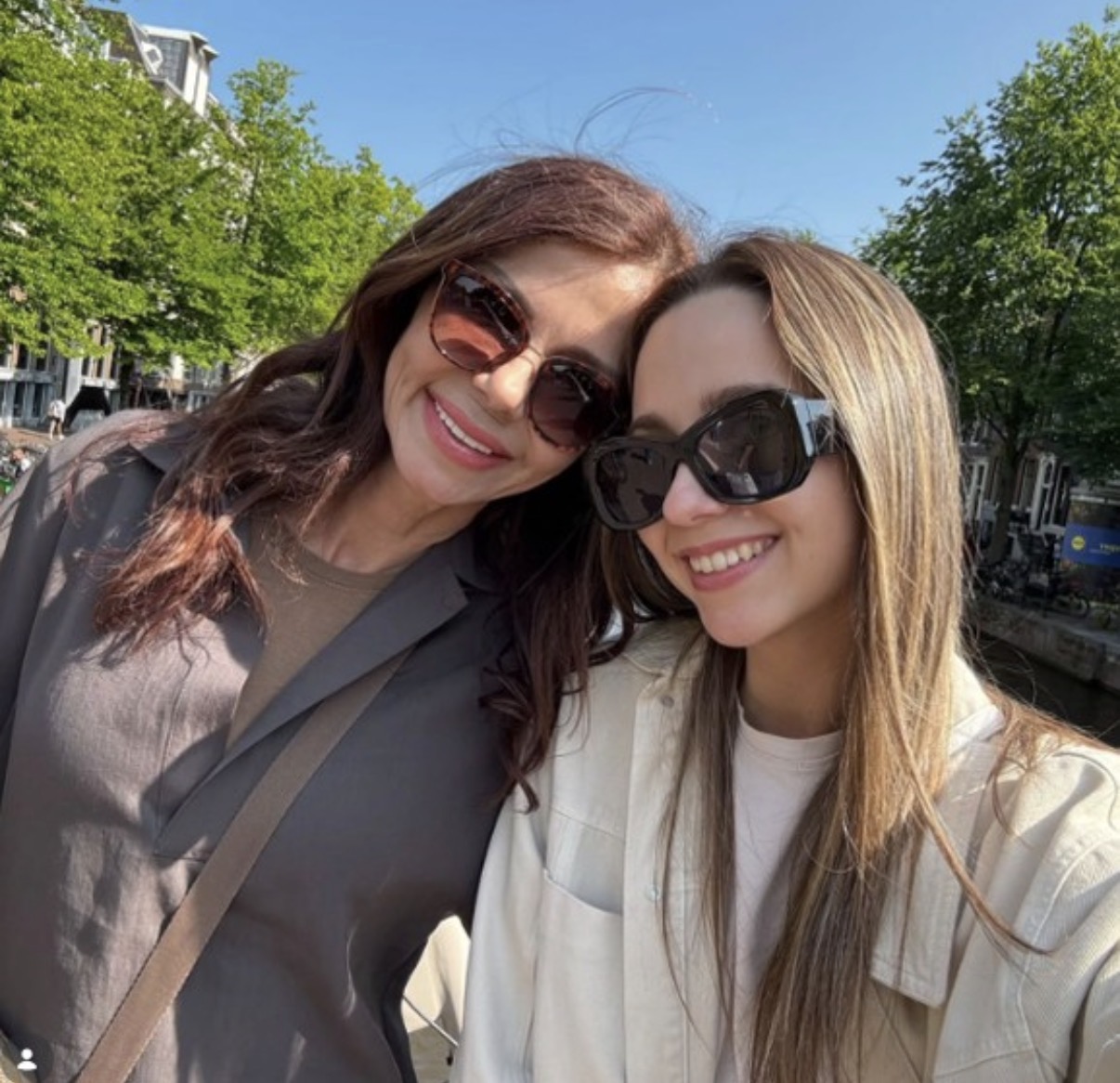 Slavlje u domu poznate voditeljke: Jelena objavila retku sliku sa ćerkom, pa raznežila sve svojim rečima