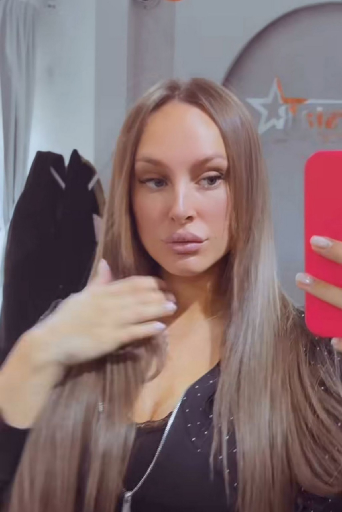 Luna Đogani potpuno promenila imidž: Plava kosa je prošlost, novim izgledom izazvala lavinu komentara