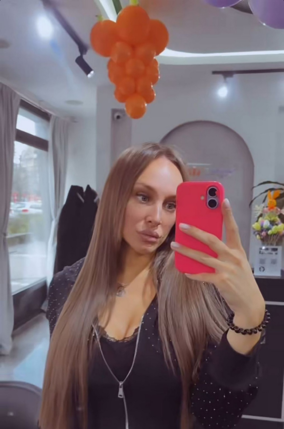 Luna Đogani potpuno promenila imidž: Plava kosa je prošlost, novim izgledom izazvala lavinu komentara