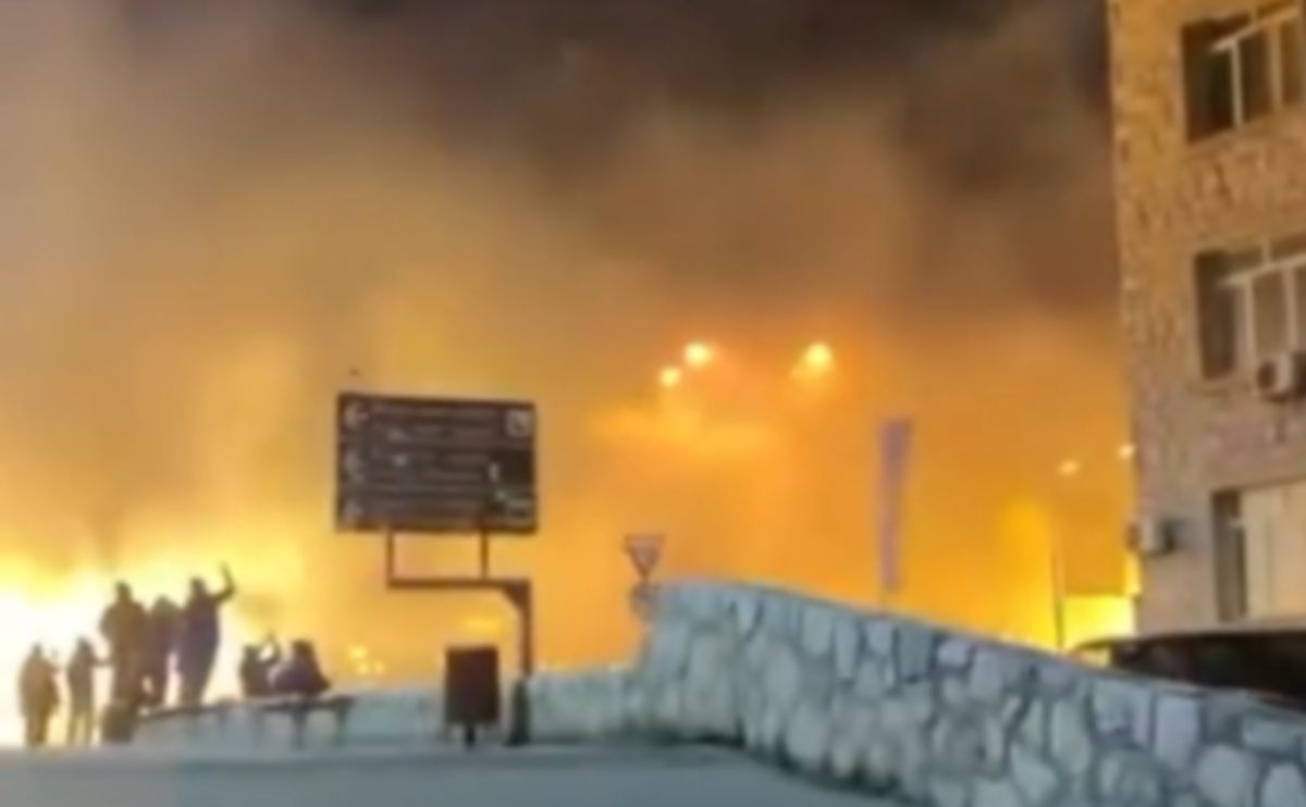 "Gori" i Srbija zbog plasmana Bosne i Hercegovine na Mundijal: Baklje i vatromet osvetlili ceo grad!