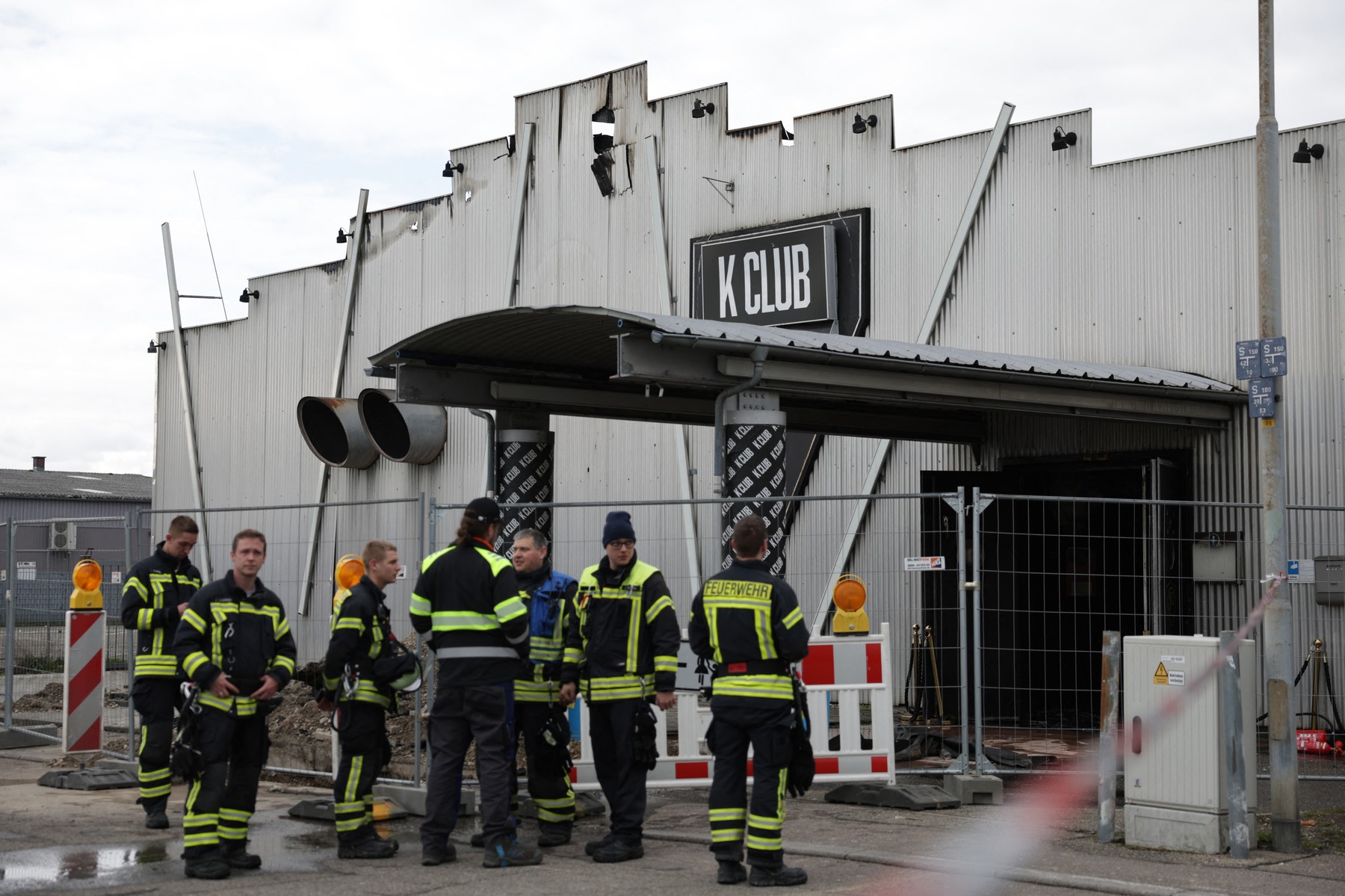 Požar progutao "K klub": Pakao krenuo po istom "receptu" kao u Kran Montani, u lokalu bilo 750 ljudi!