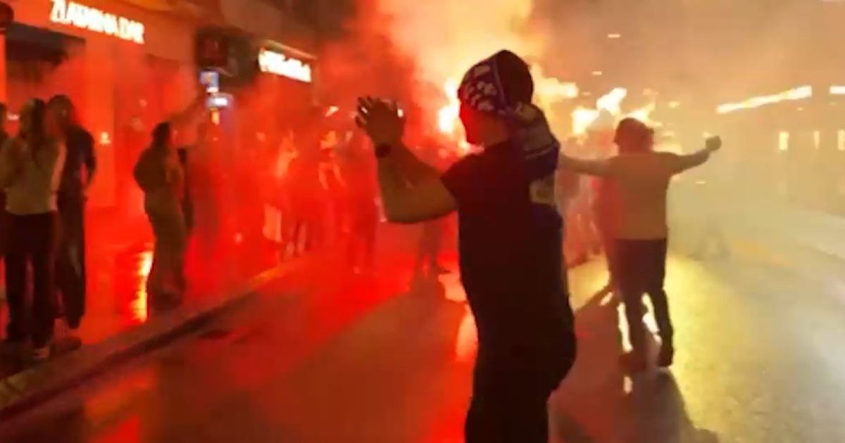 Evo kako BiH slavi plasman na Svetsko prvenstvo: Puca se na sve strane, gori u Sarajevu, hiljade ljudi...