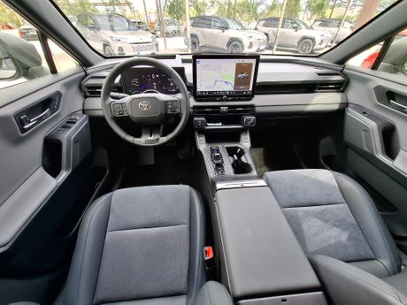 Tojota Toyota RAV4 2026