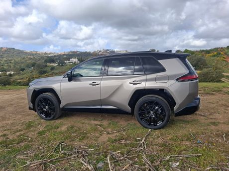 Tojota Toyota RAV4 2026