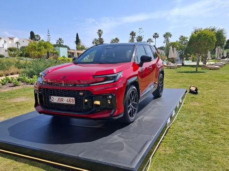 Tojota Toyota RAV4 2026