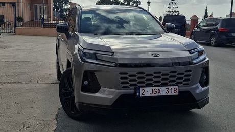 Tojota Toyota RAV4 2026