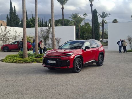 Tojota Toyota RAV4 2026