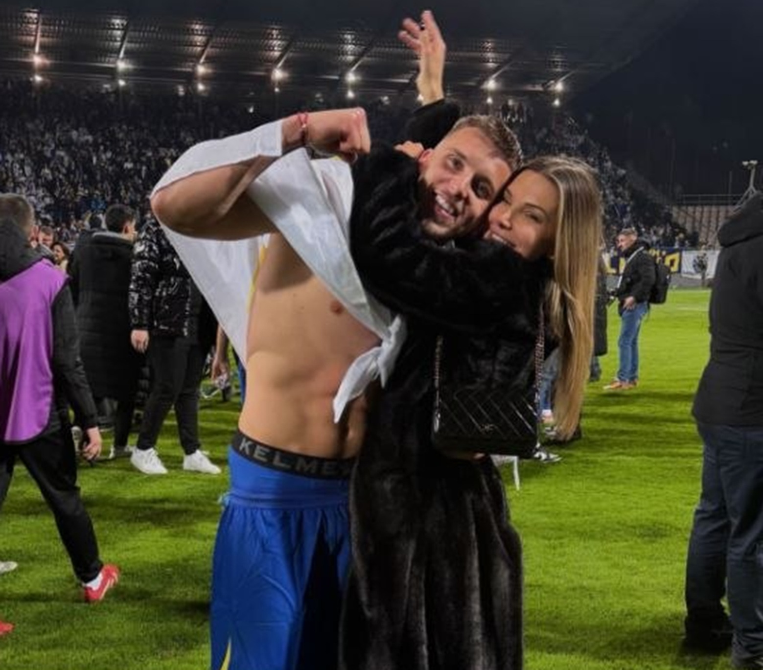 Srpkinja utrčala na teren posle plasmana BiH na SP, njenog muža dobro pamte svi navijači Zvezde