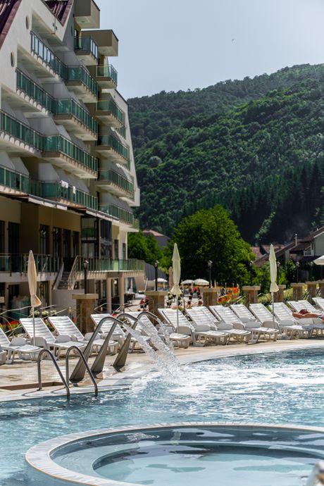 Lukovska, Kuršumlijska, Prolom banja