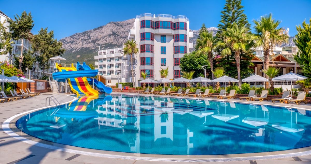 Gde se planine susreću sa morem: Kemer kao savršen izbor za leto