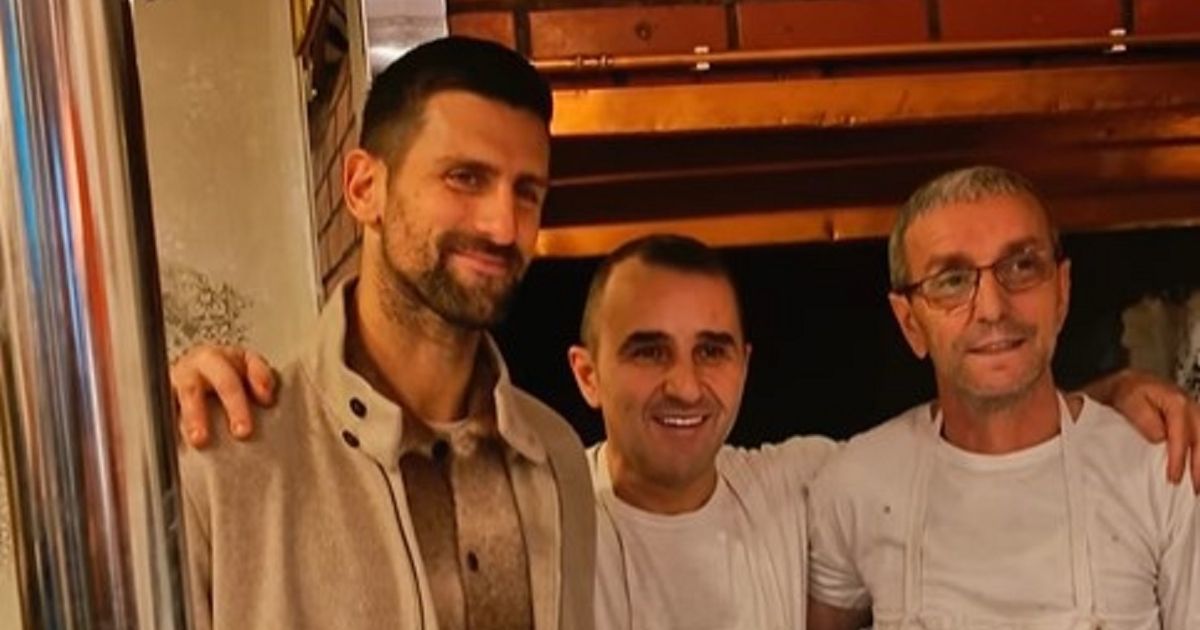 Novak Djokovic visited a legendary ćevapi shop in Sarajevo after Bosnia's victory, workers couldn't believe it