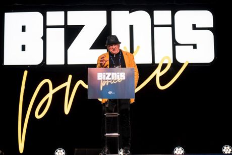 Bob Petrović, Biznis priče