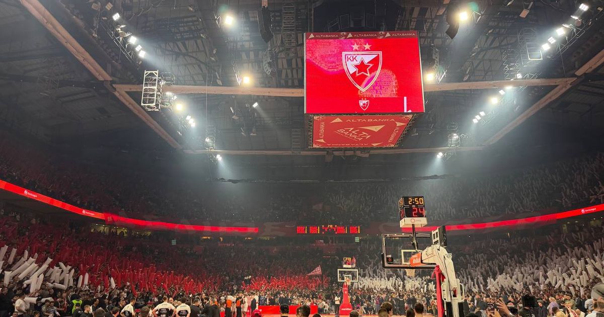 Koreografija Delija i bakljada Grobara! Pogledajte scene sa početka evroligaškog derbija, spektakl u Areni!