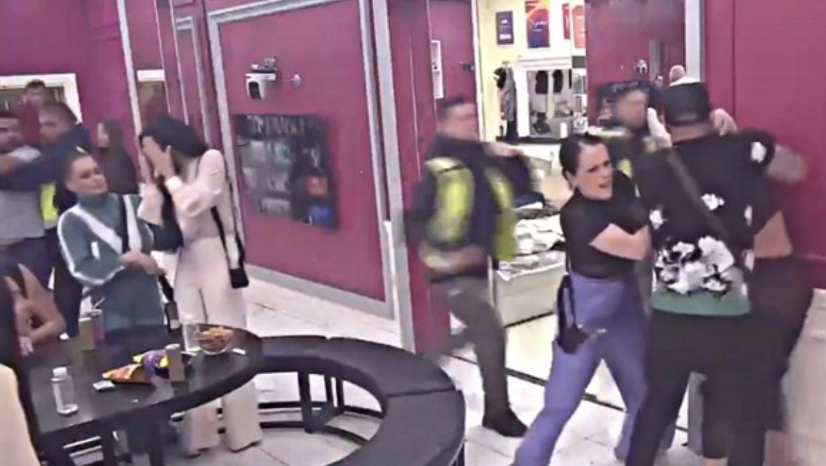 Jezivo, Maja pesnicama udarala Uroša: On vrišti, ona se zaletela kao furija, obezbeđenje je jedva savladalo