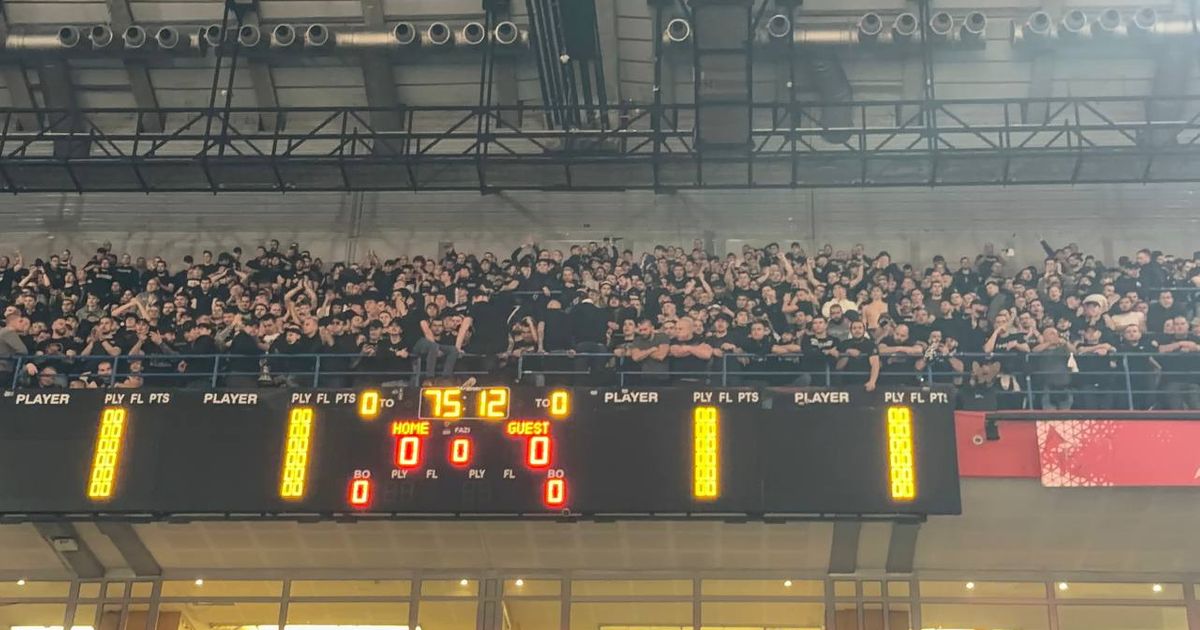 Prvo oglašavanje Grobara u Areni: Zagrmelo sat vremena pre derbija, odmah reagovale Delije