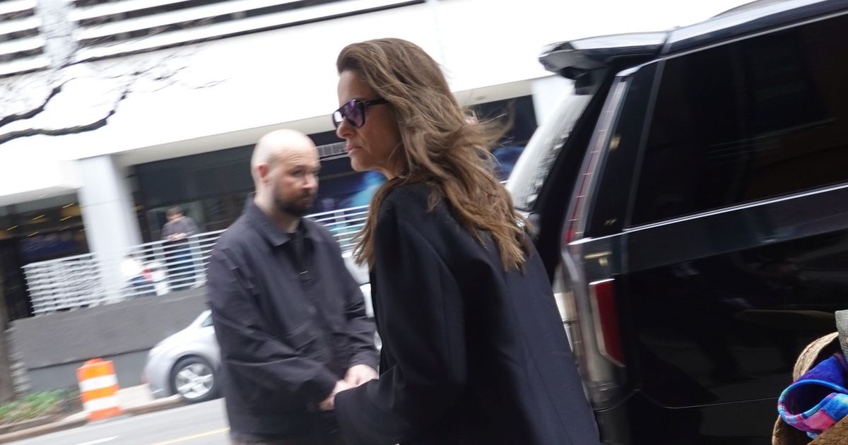 Nije stigla da vidi roditelje poslednji put, u tom trenutku došla još crnja vest: Papir otkrio NJENU BOLEST