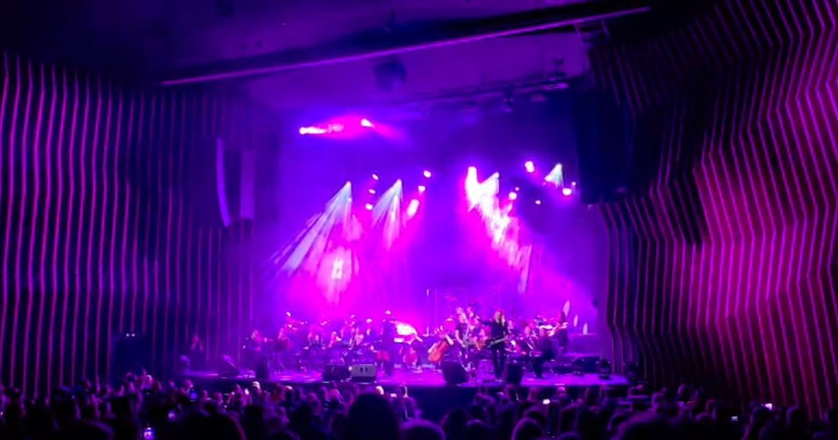 Black Symphony i Zrenjaninska filharmonija ponovo oduševili mts Dvoranu legendarnim hitovima Metalike