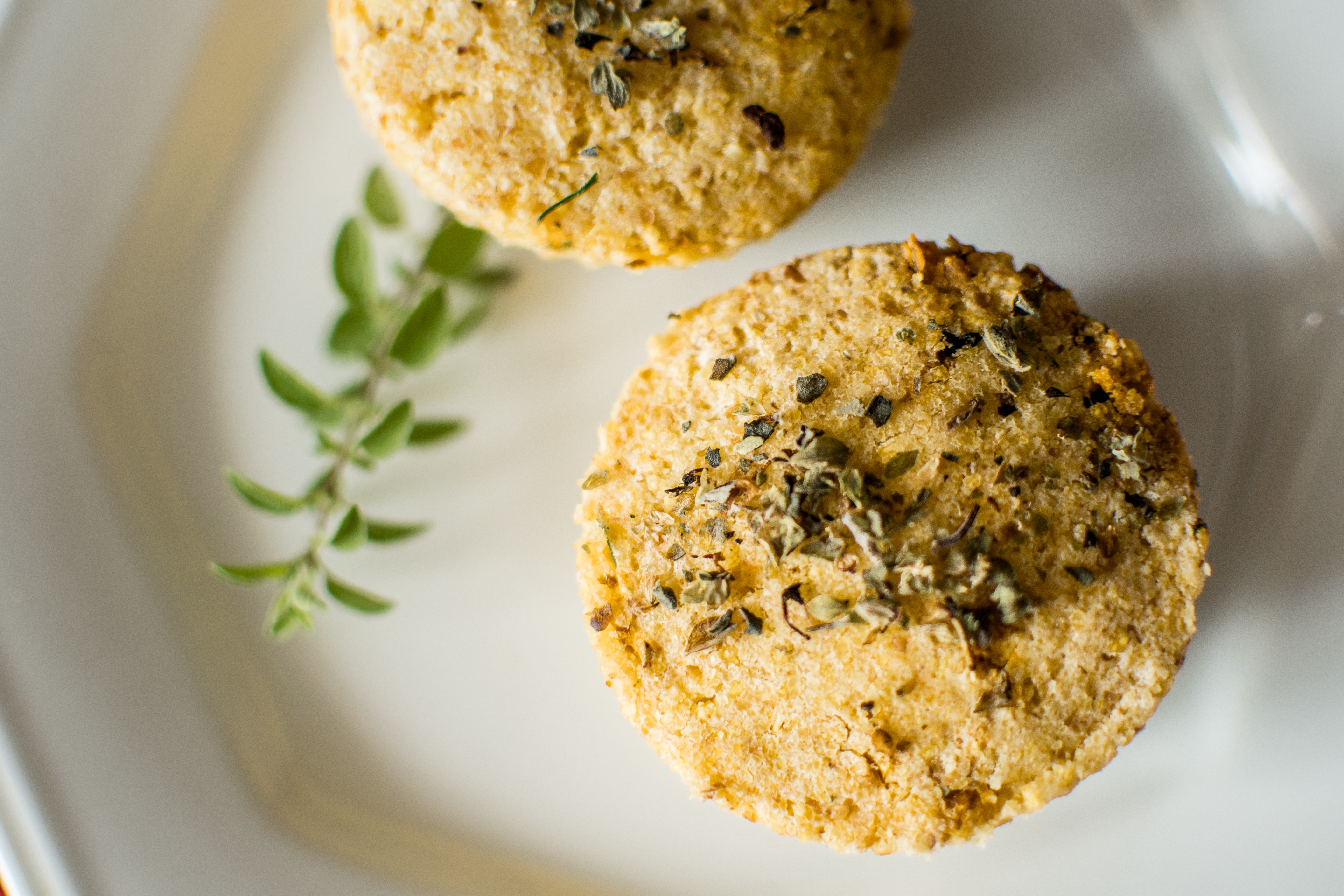 Iznenadite sebe i porodicu: Recept za slane mafine sa pireom od batata i semenkama konoplje