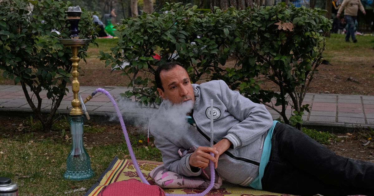 Tramp ih bombarduje, a iz Irana stižu čudne slike: Roštiljaju, plešu, uživaju u parkovima... kao da nema rata!