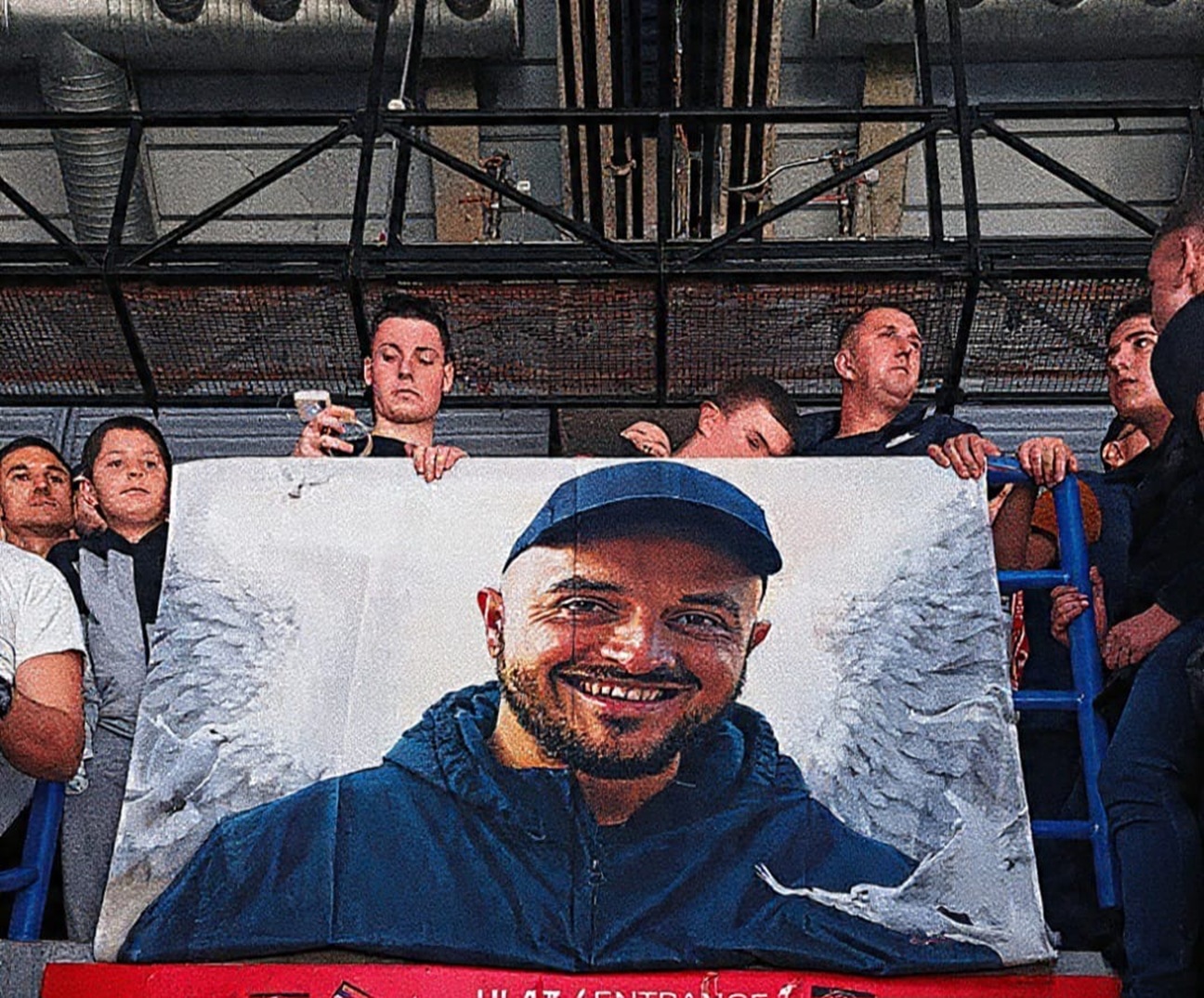 Delije odale počast Stefanu Ivanoviću, oglasio se njegov brat: "Ljudi kao on ostave trag koji se ne briše"