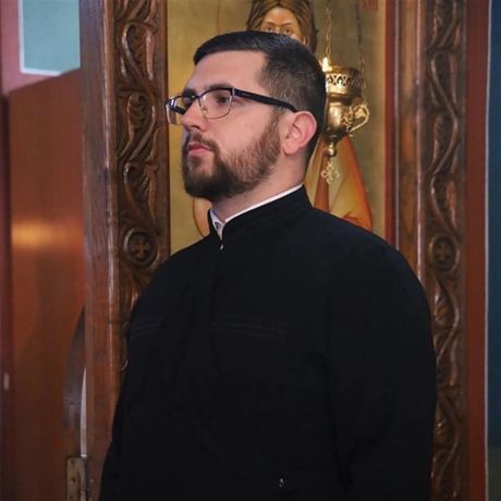 sveštenik Nenad Mitrić