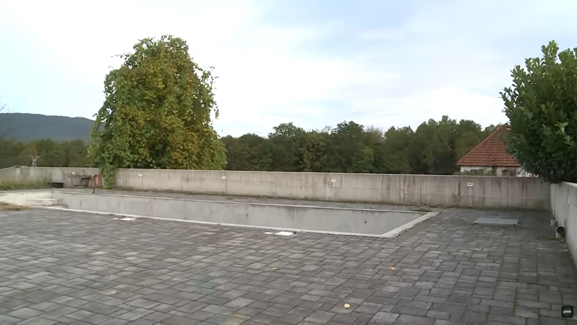 Raskošna palata Asmina Durdžića ima 13 soba i 3 stana: Vredi 700.000 evra "Da je u gradu vredela bi 2 miliona"