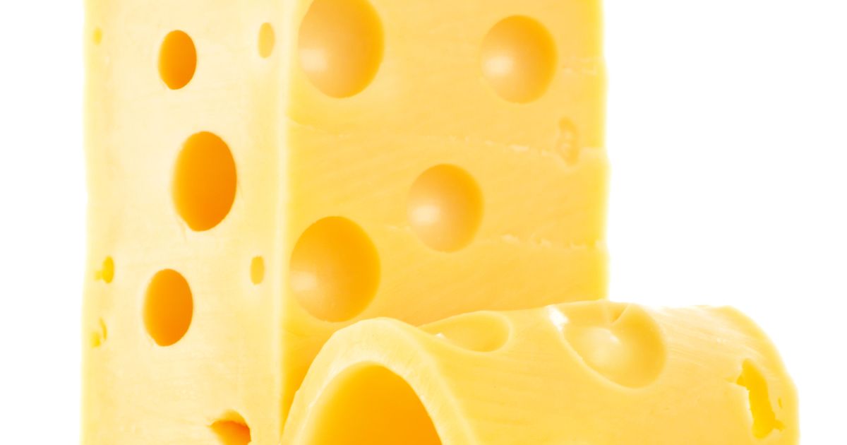 Švajcarskim proizvođačima sira dozvoljeno da veštački prave rupe u siru ementaler!